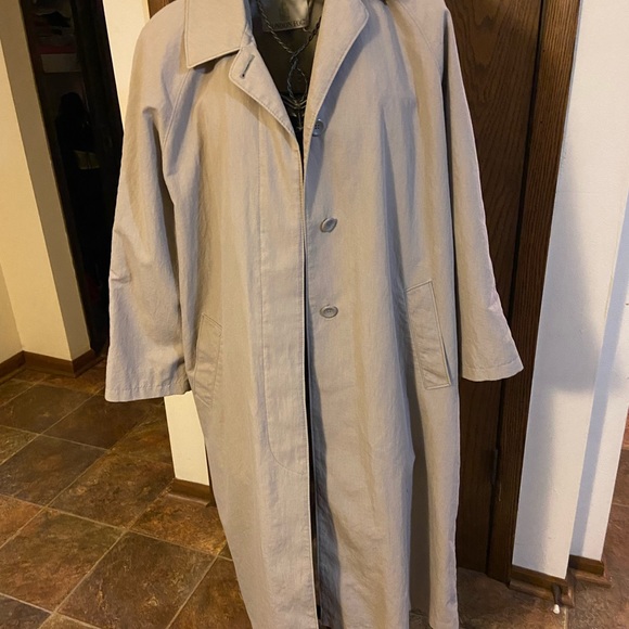 Beautiful London Fog Coat! - Picture 2 of 6